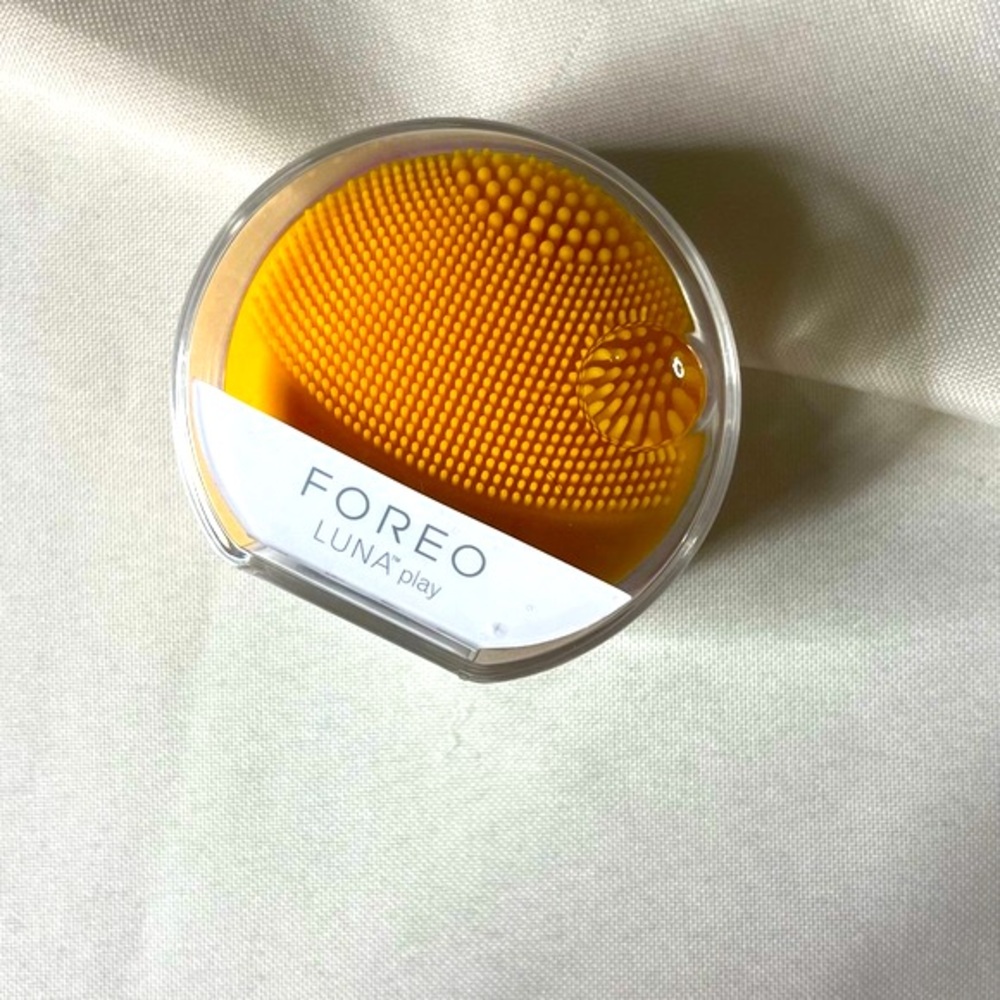 FOREO LUNA Play Mini Facial Cleanser